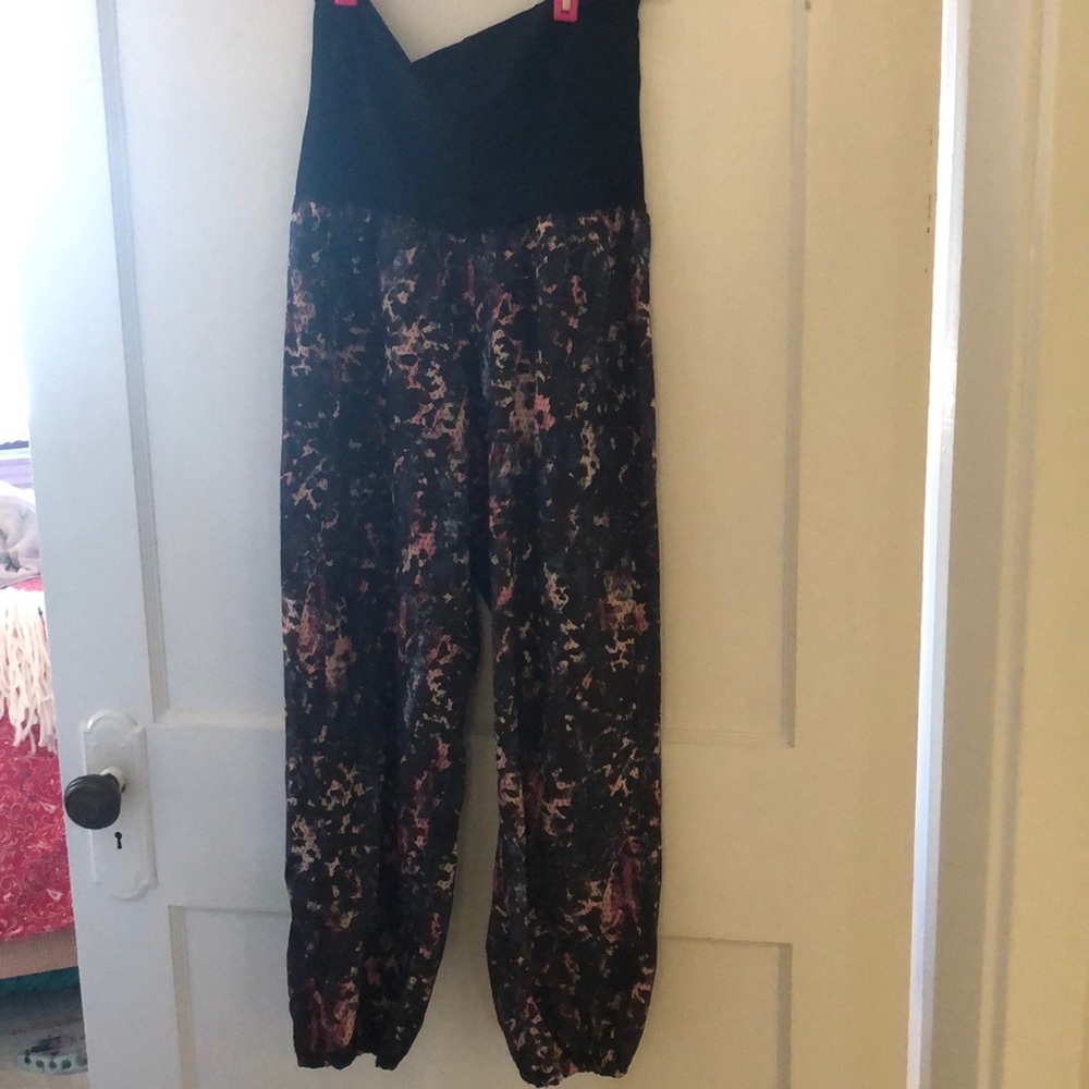 light weight lululemon capri
